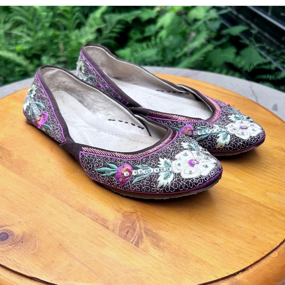 Embroidered Ballet Flats Womens Size 8 Plum Burgundy Floral Sequin Beaded ALDO